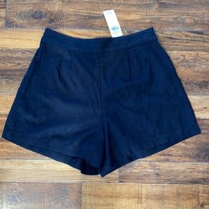NWT Abercrombie & Fitch Black Linen Blend Shorts in size Small